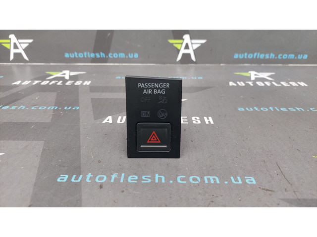 Кнопка аварійки 5G1919225, 5G0953509A, 5G1919234 Volkswagen Golf 7 гольф бу